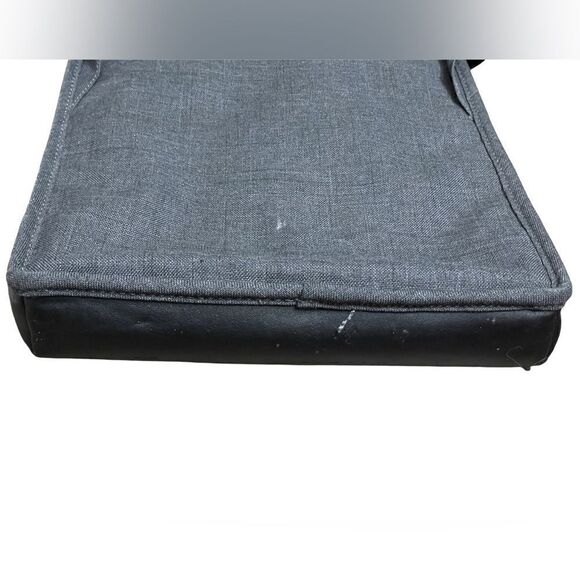 Brenthaven Collins Collection Vertical Charcoal Crossbody Messenger Bag - Picture 8 of 16